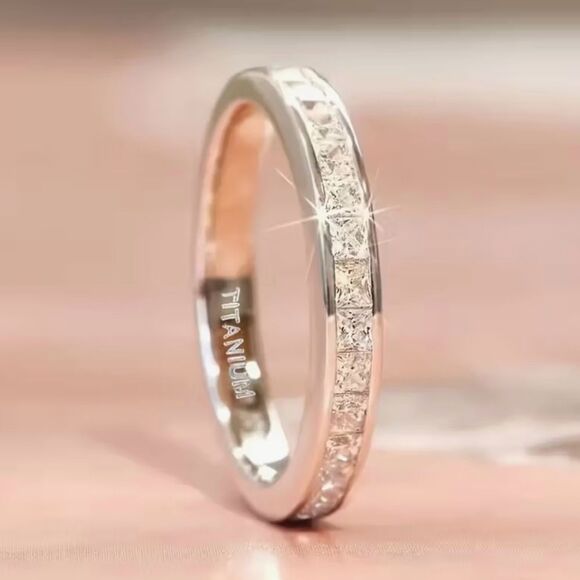 💙 Elegant Silver Swarovski Crystal Eternity Band Ring 💙 - Picture 2 of 9